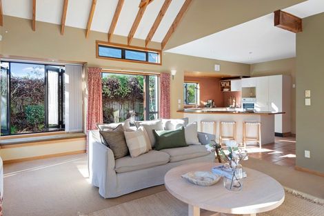 Photo of property in 105 Hawford Road, Opawa, Christchurch, 8023