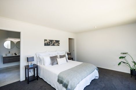 Photo of property in 167 Spur Road West, Colyton, Feilding, 4775