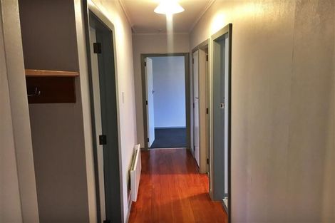 Photo of property in 5 Ruthven Road, Wainuiomata, Lower Hutt, 5014