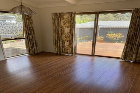 Photo of property in 1/13 Saddleback Rise, Murrays Bay, Auckland, 0630