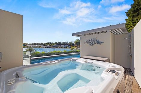 Photo of property in 37 Oakgrove Drive, Rangiora, 7400