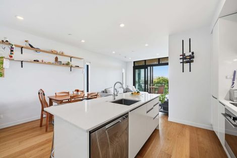 Photo of property in Frank Sargeson Apts, 104/74 Anzac Street, Takapuna, Auckland, 0622