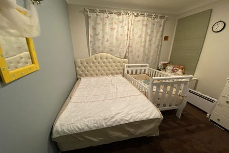 Photo of property in 12 Gifford Grove, Churton Park, Wellington, 6037