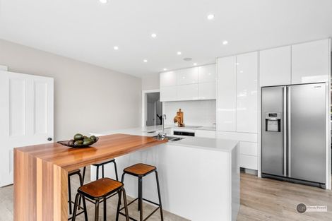 Photo of property in 4 Hautana Square, Woburn, Lower Hutt, 5010