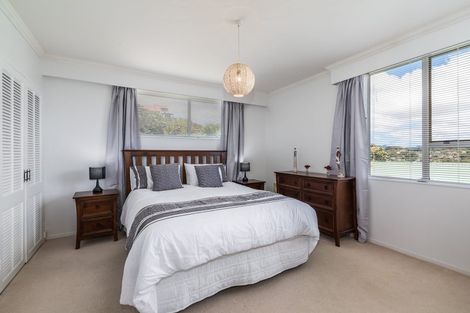 Photo of property in 11 Mercury Way, Whitby, Porirua, 5024
