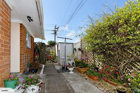 Photo of property in 1/25 West Coast Road, Glen Eden, Auckland, 0602