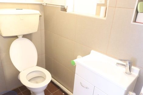 Photo of property in 1/114 Coronation Road, Hillcrest, Auckland, 0627