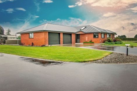Photo of property in 6 Grove Bush Woodlands Road, Woodlands, Invercargill, 9871