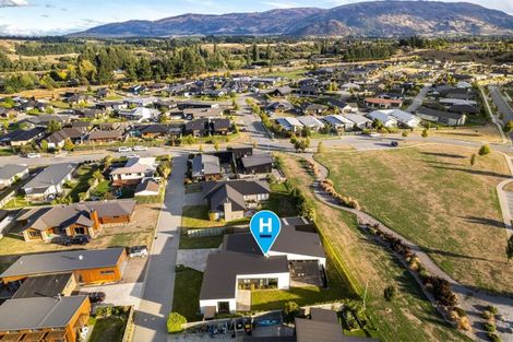 Photo of property in 5 Poppy Lane, Albert Town, Wanaka, 9305