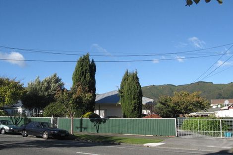 Photo of property in 74 Naenae Road, Naenae, Lower Hutt, 5011