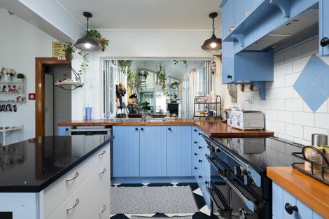 Photo of property in 30 Main Road, Havelock, 7100