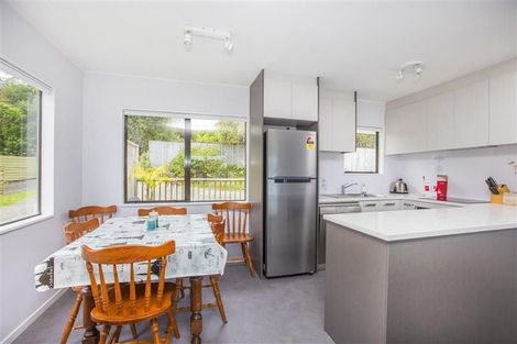 Photo of property in 18 Kahurangi Place, Snells Beach, 0920