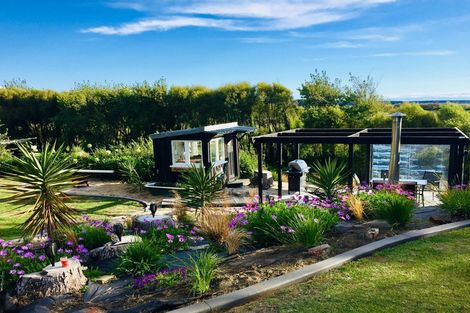 Photo of property in 11 Ladys Mile, Foxton, 4814