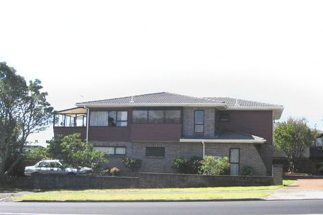 Photo of property in 2/283 Glenfield Road, Glenfield, Auckland, 0629