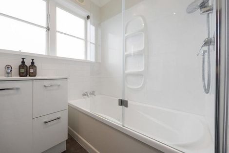 Photo of property in 6 Grey Street, Cambridge, 3434