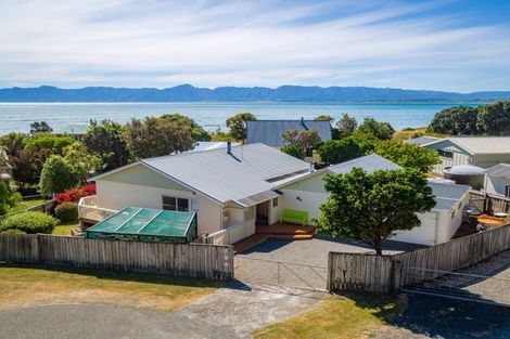Photo of property in 17 Te Miha Crescent, Cape Palliser, Featherston, 5772