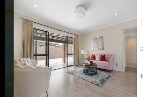 Photo of property in 8 Carisbrook Crescent, Papakura, 2110