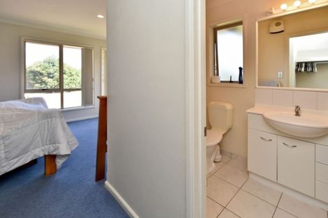 Photo of property in 29 Linkwater Way, Parklands, Christchurch, 8083