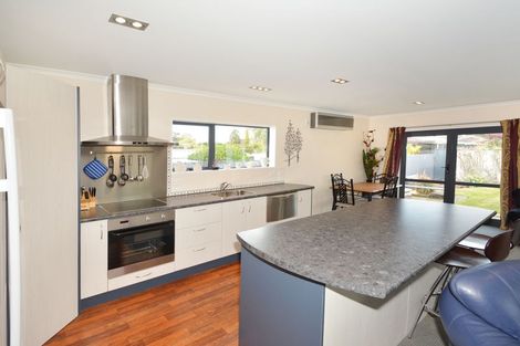 Photo of property in 77 Beach Street, Waikouaiti, 9510