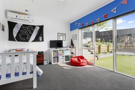 Photo of property in 1/127 Churchill Road, Rothesay Bay, Auckland, 0630