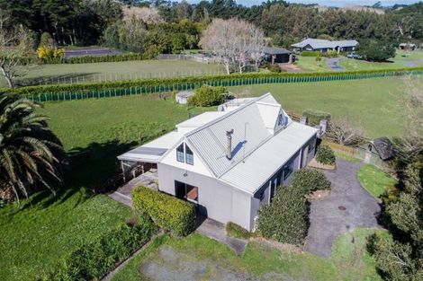 Photo of property in 87 Tawa Road, Kumeu, 0891