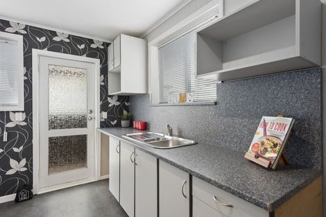 Photo of property in 1/45 Pine Avenue, Ebdentown, Upper Hutt, 5018