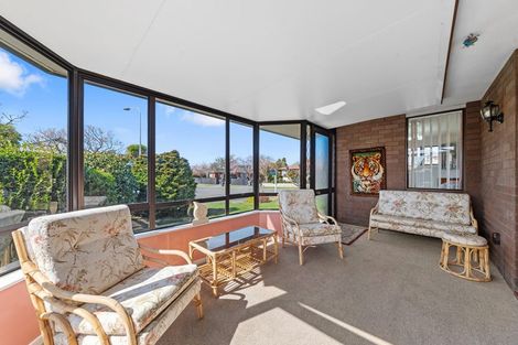 Photo of property in 9 Lowry Avenue, Redwood, Christchurch, 8051