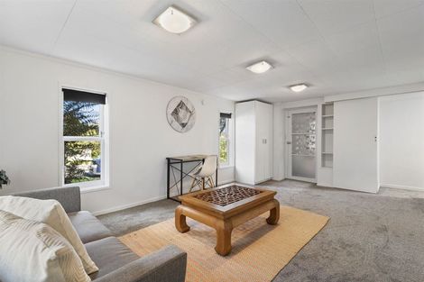 Photo of property in 7 Simon Ellice Drive, Bayview, Auckland, 0629