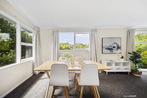 Photo of property in 9 Silverbirch Grove, Churton Park, Wellington, 6037