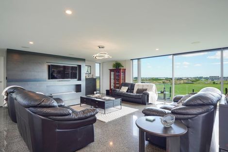 Photo of property in 89 Sunrise Drive, Seaward Bush, Invercargill, 9812