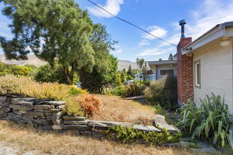 Photo of property in 7 Eely Point Road, Wanaka, 9305