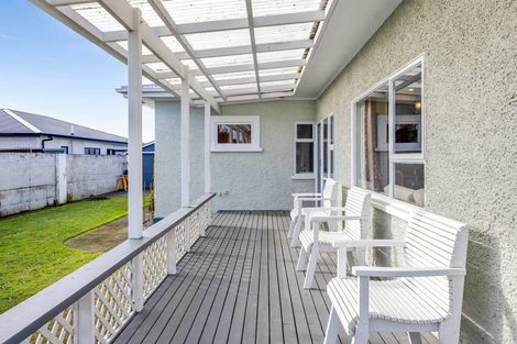 Photo of property in 17 Albion Street, Hawera, 4610