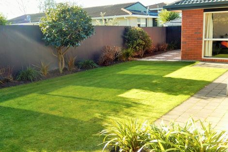 Photo of property in 35a Dunedin Street, Redwood, Christchurch, 8051