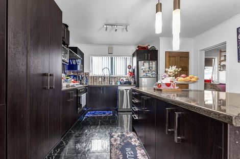 Photo of property in 31 Redwood Drive, Massey, Auckland, 0614