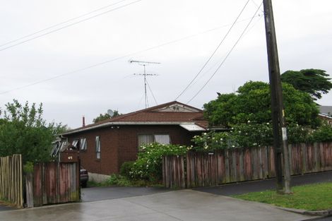 Photo of property in 49 Torino Street, Point England, Auckland, 1072