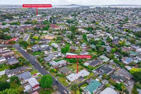 Photo of property in 1-2/19 Pegler Drive, Howick, Auckland, 2014