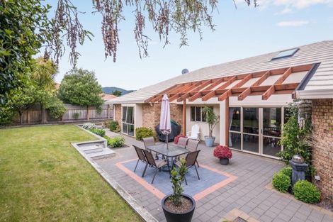 Photo of property in 10 Compass Court, Paraparaumu, 5032