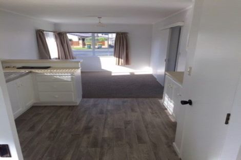 Photo of property in 21a Riverside Road, Orewa, 0931