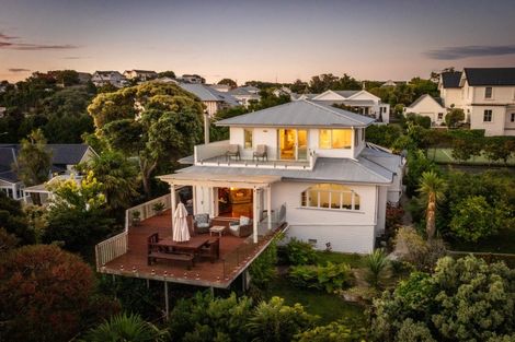 Photo of property in 117 Priestley Terrace, Bluff Hill, Napier, 4110