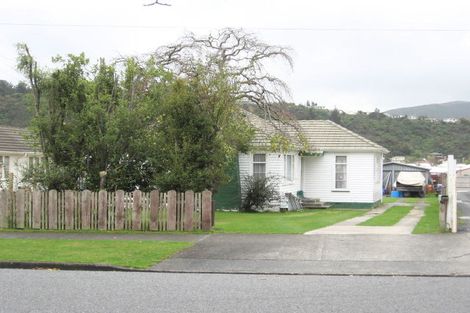 Photo of property in 19 Hawthorn Crescent, Stokes Valley, Lower Hutt, 5019