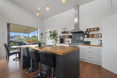 Photo of property in 27 Bayvista Close, Welcome Bay, Tauranga, 3112