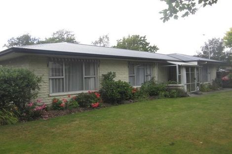 Photo of property in 220 Memorial Avenue, Burnside, Christchurch, 8053