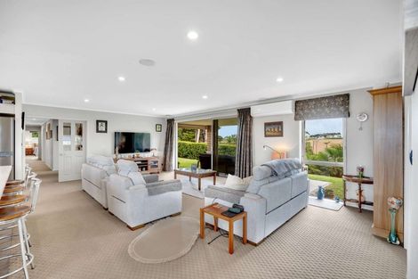 Photo of property in 12 Omana Avenue, Shelly Beach, Helensville, 0874