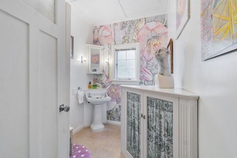 Photo of property in 319 Huia Road, Titirangi, Auckland, 0604