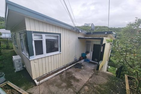 Photo of property in 94 Karepa Street, Brooklyn, Wellington, 6021