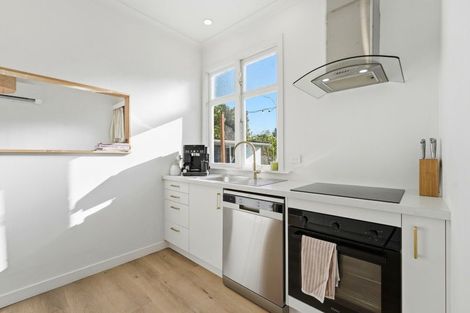 Photo of property in 17 Hutchison Crescent, Durie Hill, Whanganui, 4500