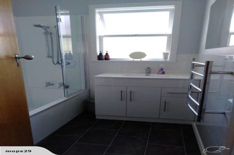 Photo of property in 908 Sylvan Road, Mayfair, Hastings, 4122