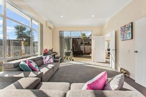 Photo of property in 10 Briar Vale Place, Flat Bush, Auckland, 2016