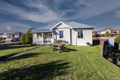Photo of property in 1 Clifton Terrace, West End, Timaru, 7910