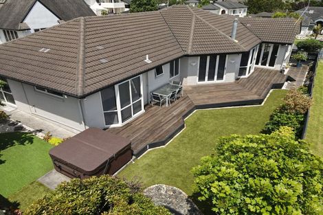 Photo of property in 20 Byblos Place, The Gardens, Auckland, 2105